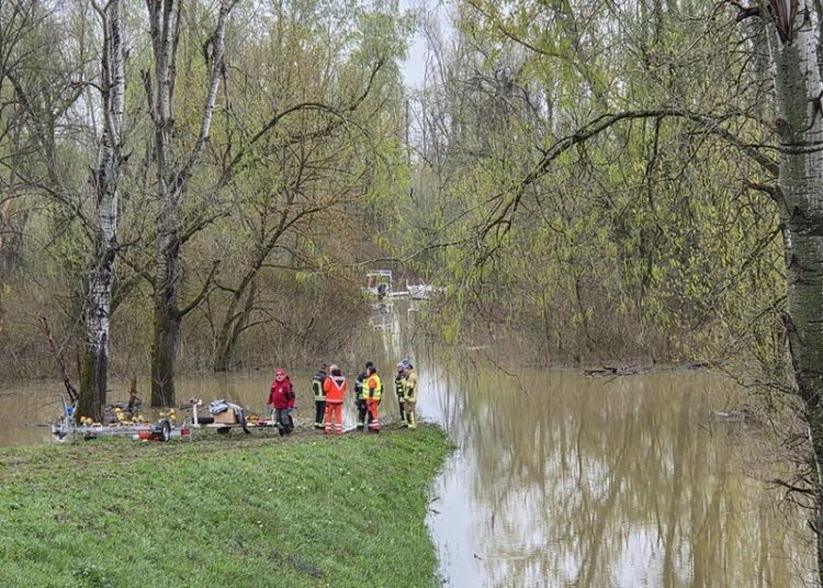 Užas, deseci ljudi zapeli na Savi: “Možda ima mrtvih”