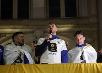 Deseci tisuća slavili s reprezentativcima BiH u Sarajevu uz Halidove hitove