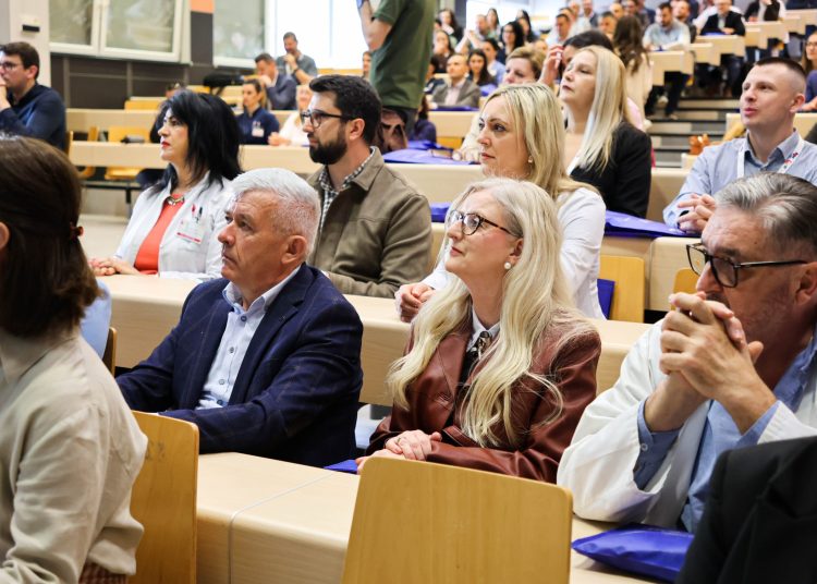 Simpozij u Mostaru: Umjetna inteligencija treba ostati alat, a liječnici ključni donositelji odluka