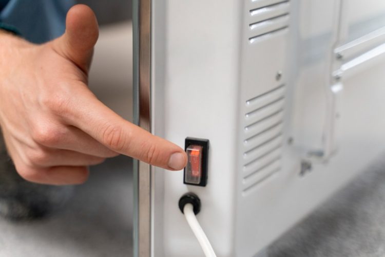 Evo kako smanjiti račun za struju: Morate promijeniti jednu naviku