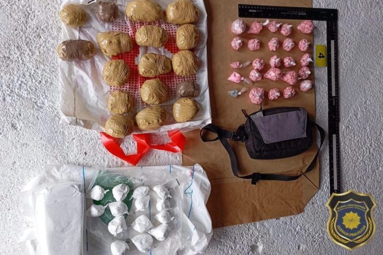 FUP zaplijenio više od 6 kilograma droge i oružje