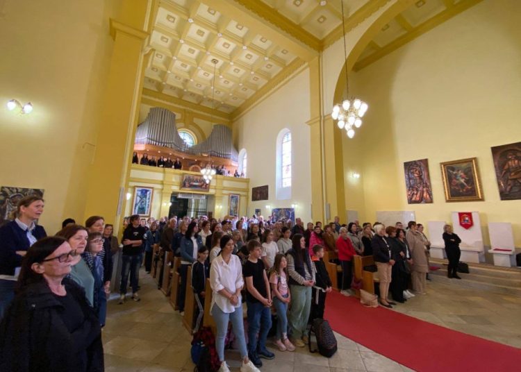 Župa sv. Male Terezije od Djeteta Isusa - Ledinac