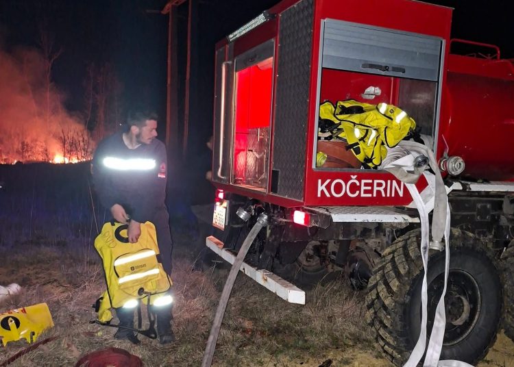 Široki Brijeg: Jak požar kod Privalja prijetio elektrodistribucijskoj mreži