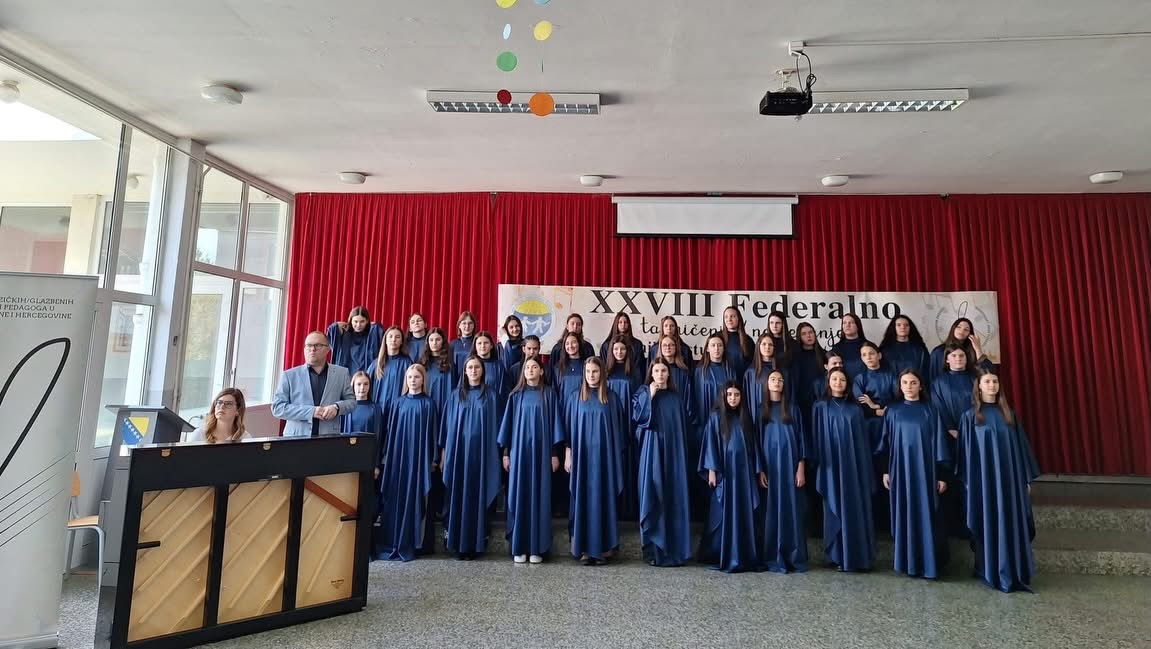 Kakav uspjeh djevojačkog zbora GŠ Široki Brijeg: Savršenih 100 bodova i Specijalna nagrada Kakav uspjeh djevojačkog zbora GŠ Široki Brijeg: Savršenih 100 bodova i Specijalna nagrada