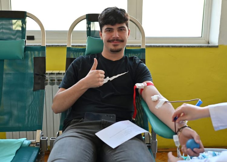 U Širokom Brijegu prikupljeno 29 doza krvi u akciji srednjoškolaca i djelatnika
