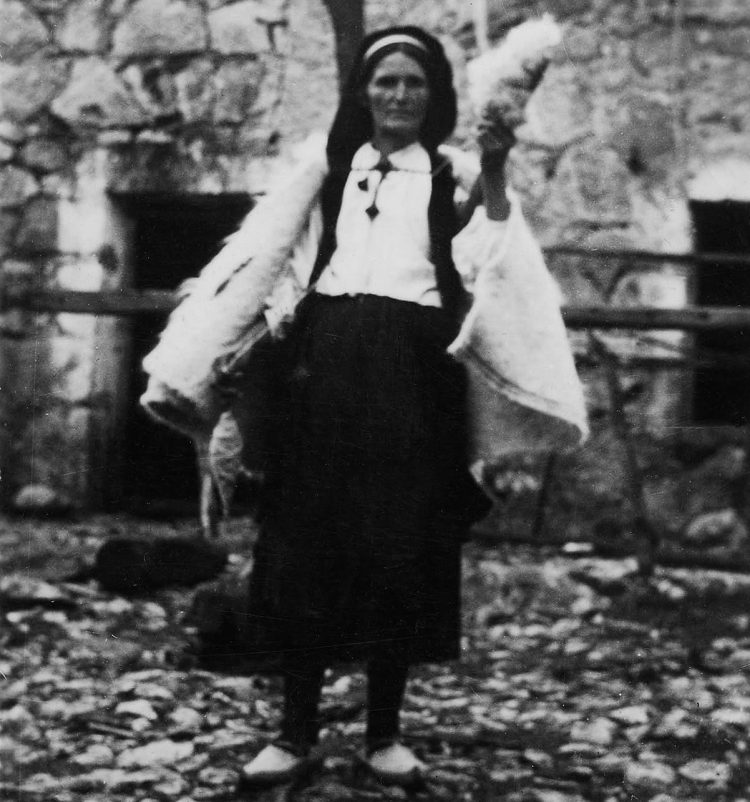 Iz prošlosti: Matija Matiše Mandića i povijest tkanja žena u Širokom Brijegu