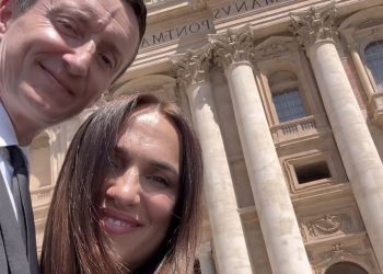 (VIDEO) Širokobriježanka i njezina obitelj primili papinski blagoslov