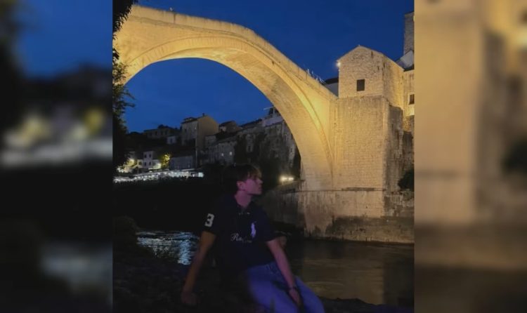 Jakov Jozinović objavom ispod Starog mosta zagrijao publiku i najavio koncert u Mostaru