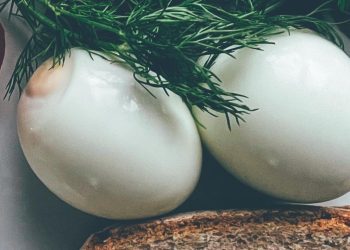 Kuhana jaja se gule u jednom potezu: Dodajte samo jedan sastojak u vodu