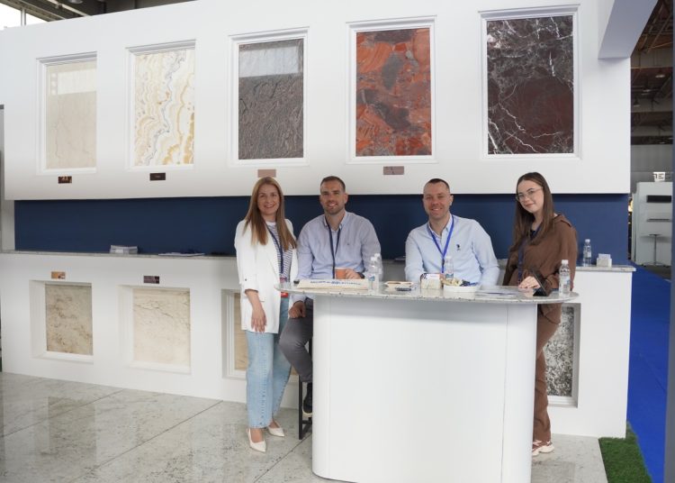 Modra Stijena zablistala na Mostarskom sajmu: Replika Kočerinske ploče i svjetski uzorci kamena