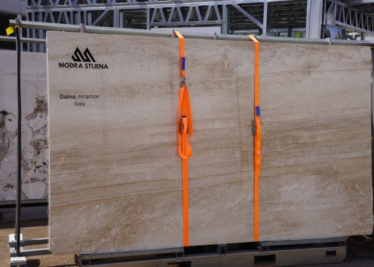 Modra Stijena zablistala na Mostarskom sajmu: Replika Kočerinske ploče i svjetski uzorci kamena