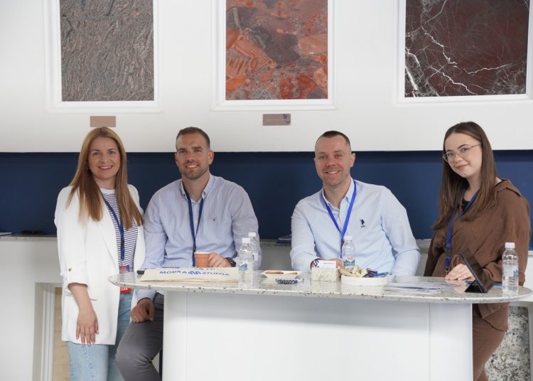 Modra Stijena zablistala na Mostarskom sajmu: Replika Kočerinske ploče i svjetski uzorci kamena