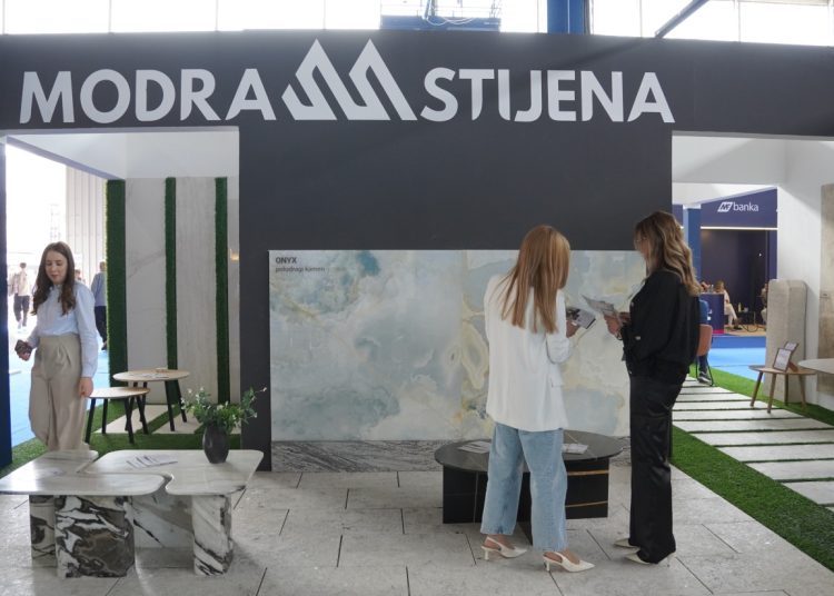 Modra Stijena zablistala na Mostarskom sajmu: Replika Kočerinske ploče i svjetski uzorci kamena