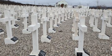 Posjet izaslanstva iz Crne Gore Groblju mira i Širokom Brijegu