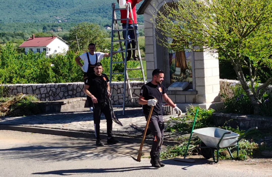 Široki Brijeg: Radna akcija u Uzarićima, zajedništvo na djelu