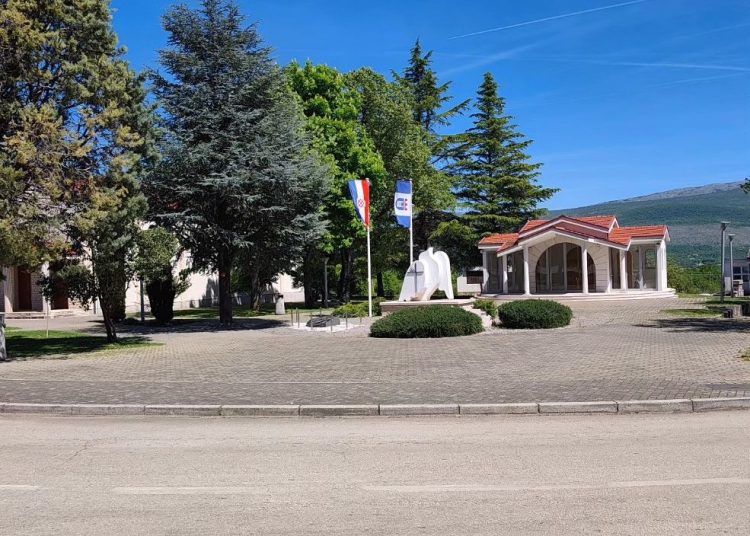 Široki Brijeg: Radna akcija u Uzarićima, zajedništvo na djelu