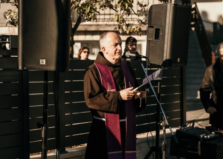 Široki Brijeg obilježio 34. obljetnicu raketiranja i odao počast žrtvama