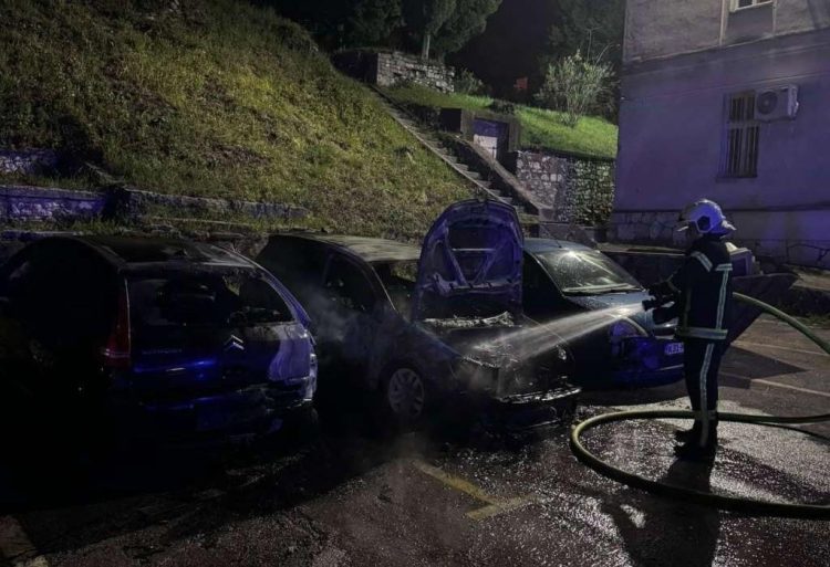 U Mostaru uhićene dvije osobe zbog podmetanja požara na više vozila
