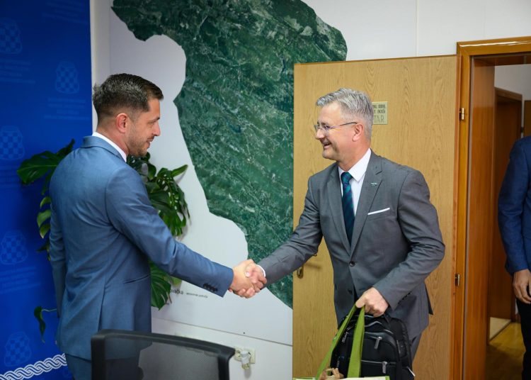 JKP Čistoća d.o.o. Široki Brijeg dobiva automatsku prešu za baliranje otpada