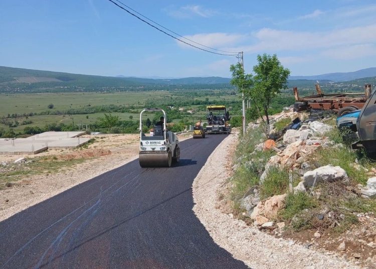 Široki Brijeg: Novo naselje u Dobriču dobilo asfalt