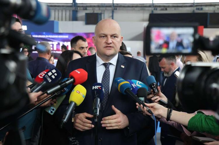 RH ponovno vodi računa o BiH: Bez hrvatskih luka i rafinerije, BiH bi ostala bez derivata