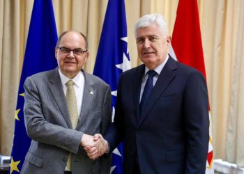 Čović i Schmidt o političkoj stabilnosti i europskom putu BiH