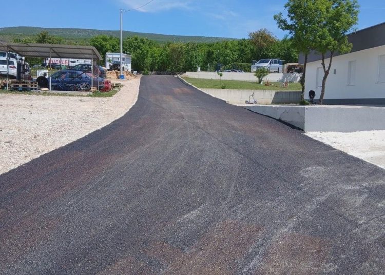 Široki Brijeg: Novo naselje u Dobriču dobilo asfalt