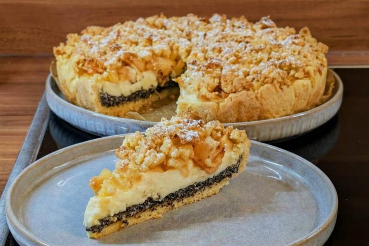 Savršenstvo kolača od maka, kreme od vanilije i jabuka