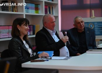 U Grudama predstavljena zbirka „Pred našom kućom jabuka“ autora Mije Tokića 