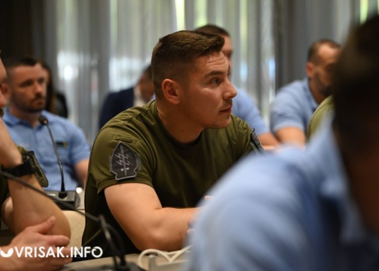 Održava javna rasprava o plaćama policijskih službenika u ŽZH