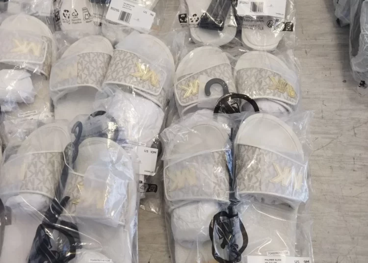 BiH: Policija na granici zaplijenjenila torbe i obuću “Michael Kors”