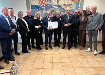 Ministar Medved u posjeti mostarskoj Hvidri