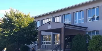 Škola u Čiluku donijela odluku o zabrani mobitela i promjeni pravila ponašanja