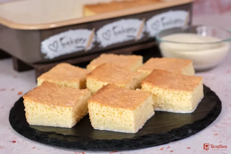 Sočni kolač od griza koji se topi u ustima