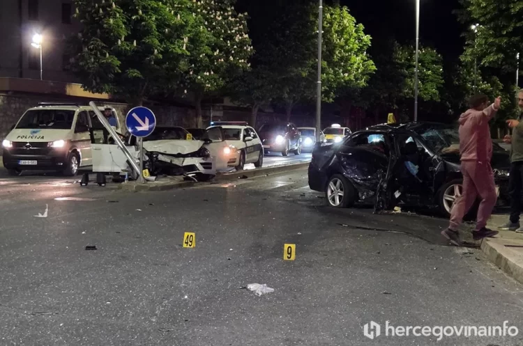 Pet ozlijeđenih u teškom sudaru u Mostaru