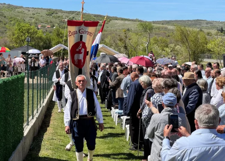 Goranci oživjeli povijest: Blagoslov kapelice i kip Gospe na mjestu prvog župnog sjedišta
