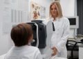 Oftalmološki pregled može otkriti ozbiljne bolesti: Dijabetes, hipertenziju i neurološke poremećaje često prvi pokaže oko
