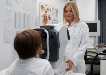 Oftalmološki pregled može otkriti ozbiljne bolesti: Dijabetes, hipertenziju i neurološke poremećaje često prvi pokaže oko