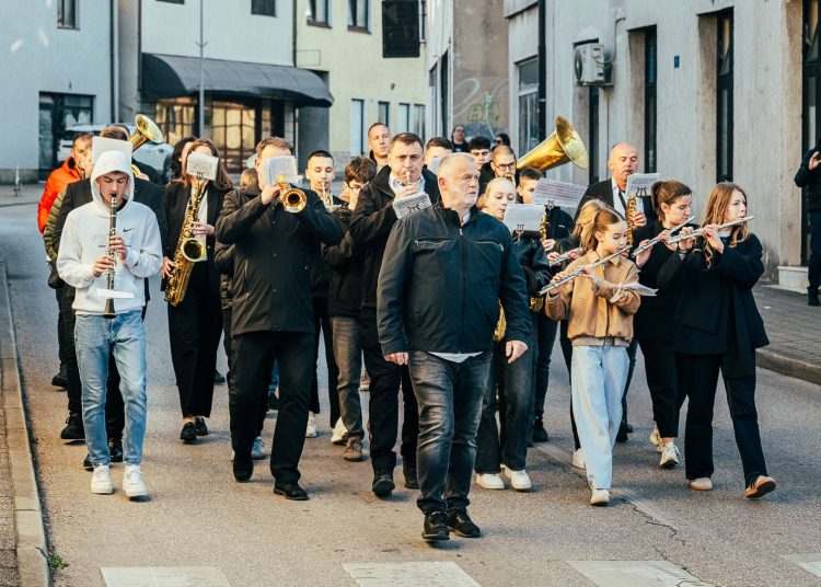 Širokobriježane probudila prvosvibanjska budnica