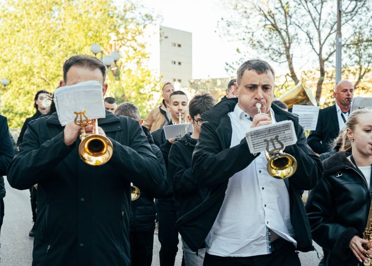 Širokobriježane probudila prvosvibanjska budnica