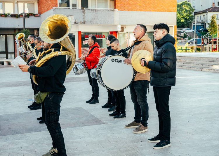 Širokobriježane probudila prvosvibanjska budnica