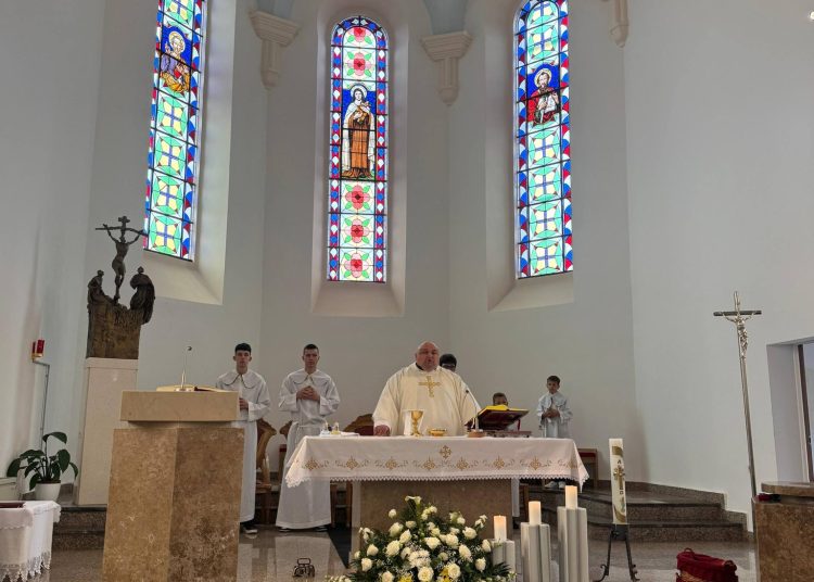 Prva sveta pričest u Župa sv. Male Terezije od Djeteta Isusa – Ledinac