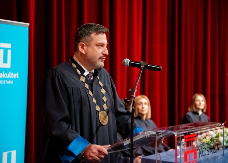 Svečana promocija 68 diplomanata Filozofskog fakulteta u Mostaru