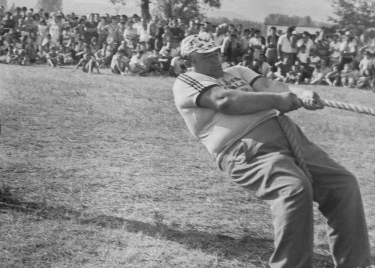 Iz prošlosti: Natjecanje u narodnim sportovima na Mostarskom blatu 1984. godine