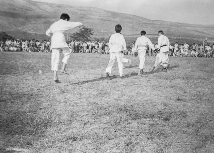 Iz prošlosti: Natjecanje u narodnim sportovima na Mostarskom blatu 1984. godine