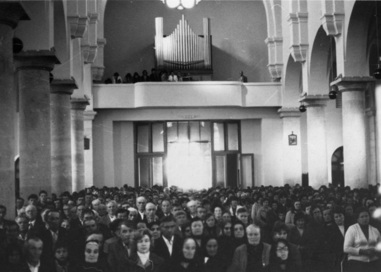 Iz prošlosti Širokog Brijega: Misa za maturante 1980. godine