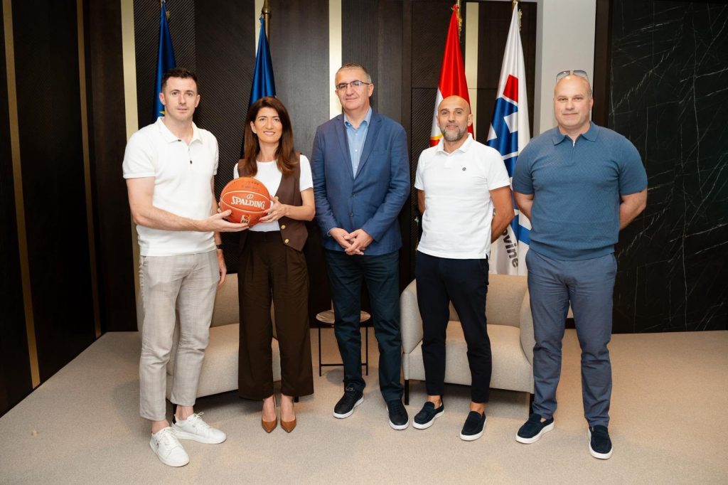 Dragan Čović i Darijana Filipović primili izaslanstvo HKK Široki TT Kabeli Dragan Čović i Darijana Filipović primili izaslanstvo HKK Široki TT Kabeli