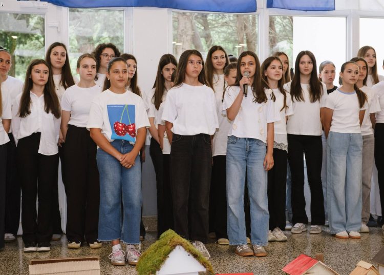 Dan škole u Biogracima obilježen svečanim programom i dodjelom priznanja