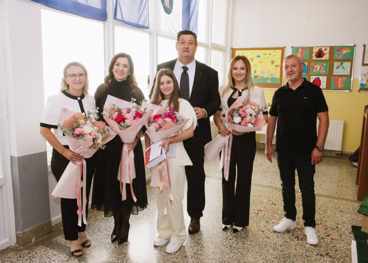 Dan škole u Biogracima obilježen svečanim programom i dodjelom priznanja