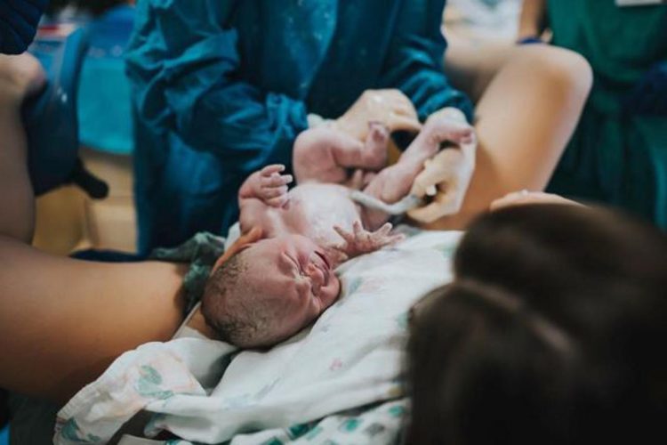 Rodilje u FBiH i dalje bez prava na pratnju pri porodu: Zastupnici odbili zakon